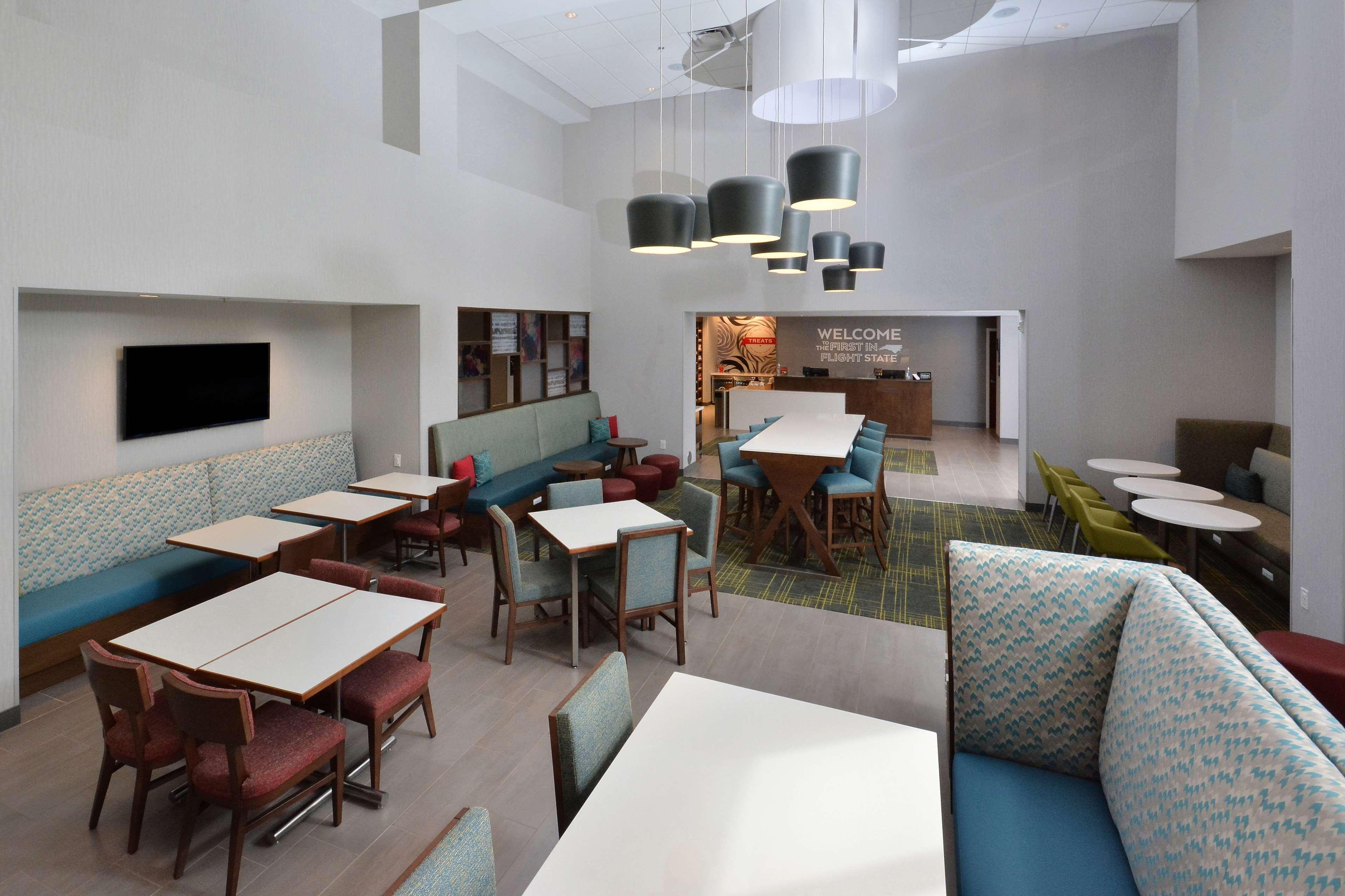 Hampton Inn & Suites Charlotte North I 485 Ngoại thất bức ảnh