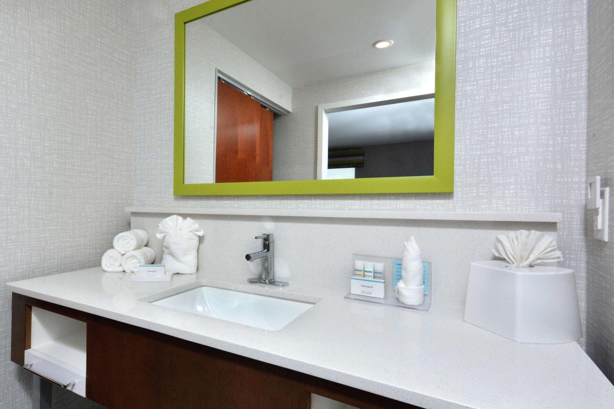 Hampton Inn & Suites Charlotte North I 485 Ngoại thất bức ảnh