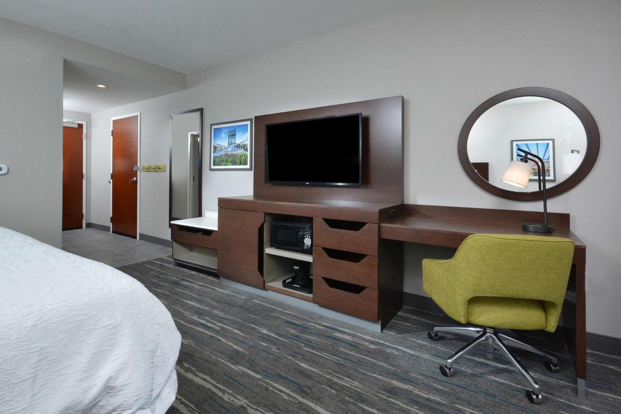Hampton Inn & Suites Charlotte North I 485 Ngoại thất bức ảnh
